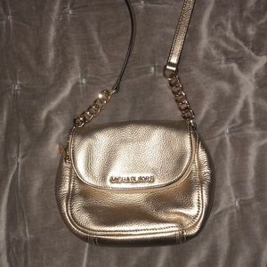 Micheal Kors purse, gold and super fun crossbody